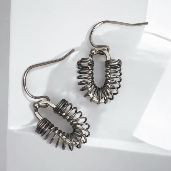 5 For $25💫Alternative Coiled Spring Dangles Earrings - Picture 3 of 4